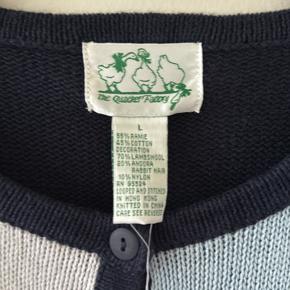Quacker Factory NWT Multicolor Four Seasonal Button Covers Cardigan Size Large - Picture 2 of 9